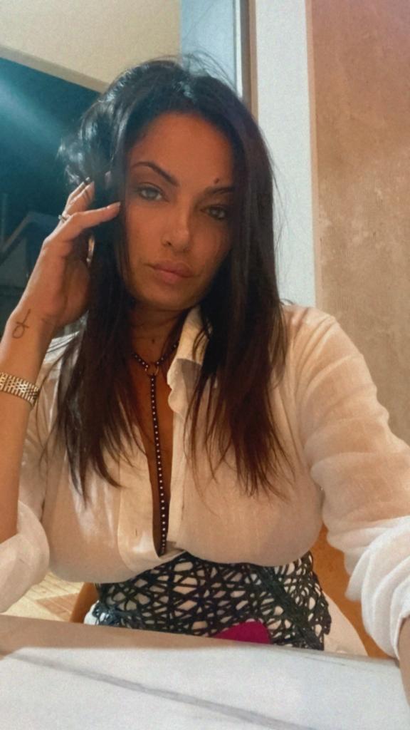 Chica busca chico en Ibiza: 