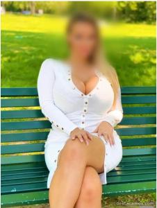 613217158: Chica busca chico en Málaga