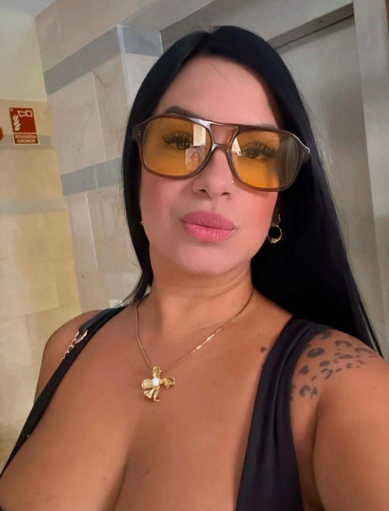 637422337: Chica busca chico en Barcelona