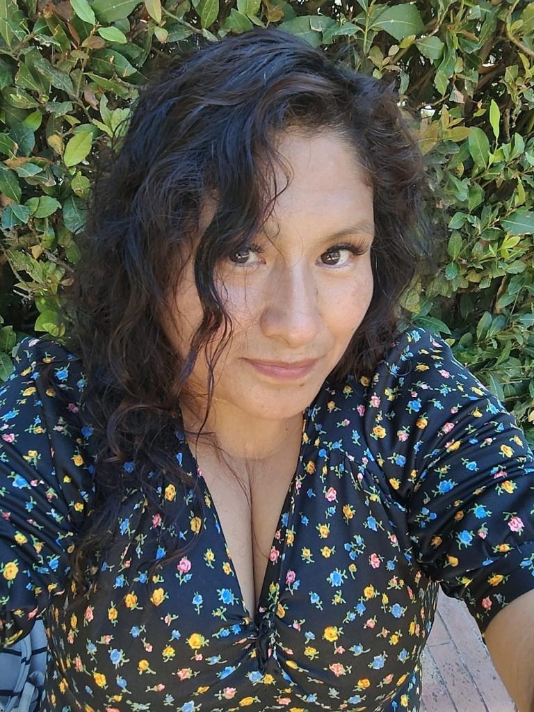 670584740: Chica busca chico en Madrid