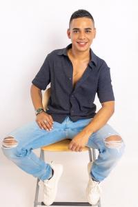 661283105: Chico busca chica en Ceuta